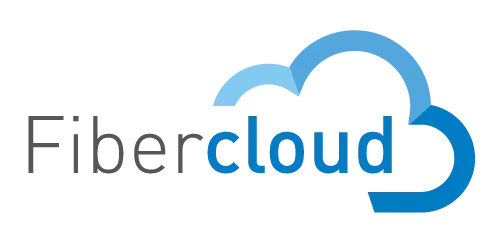 Logo di Fibercloud, Internet Service Provider che si occupa di connessioni cablate in fibra ottica. Possiamo vedere la parola 'Fibercloud' e una nuvola astratta nella parte destra sopra la scritta.